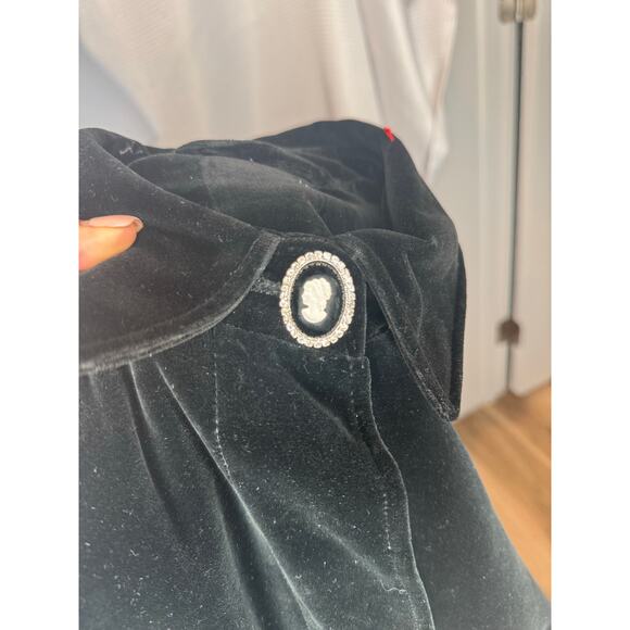 Vintage Black Velvet Long Belted Coat Size M Union Made in USA Cameo Button 70s - Picture 6 of 9